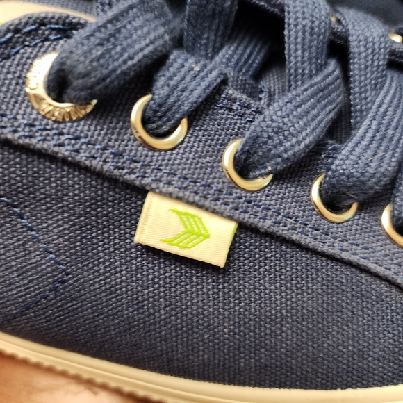 Cariuma Canvas Blue Sneakers Unisex Women Size 8.5 Mens 7 - Picture 9 of 10